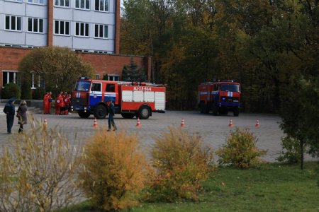 Гродно. Спасатели провели учебную эвакуация в гимназии № 1 города.