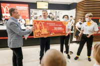 Компания "Макдональдс" открыла свой юбилейный ресторан в городе Гродно. 